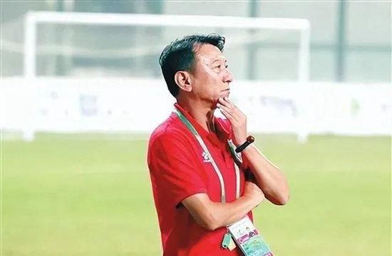 手机开了免提，扬声器里传来系统的提醒：对不起。